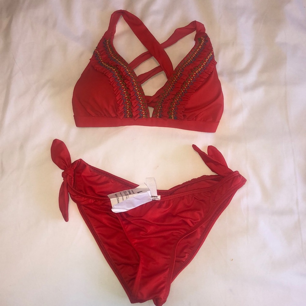 Red scrunch bottom bikini with original tags